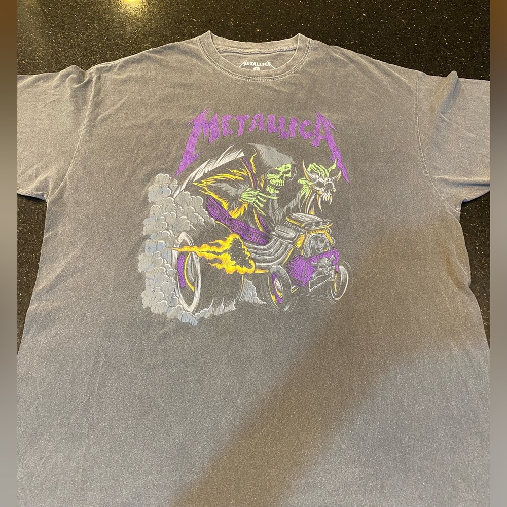 Metallica distressed tee shirt